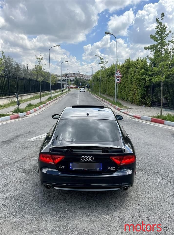 2012' Audi A7 photo #4