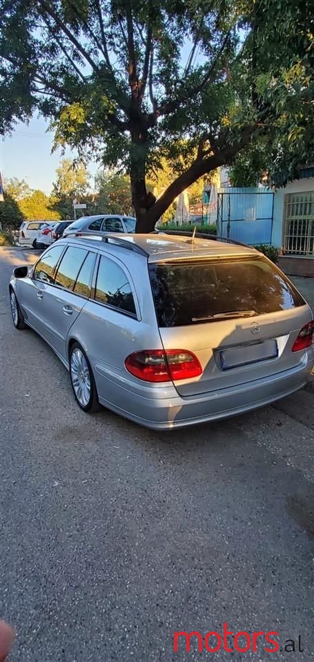2007' Mercedes-Benz E 220 photo #1