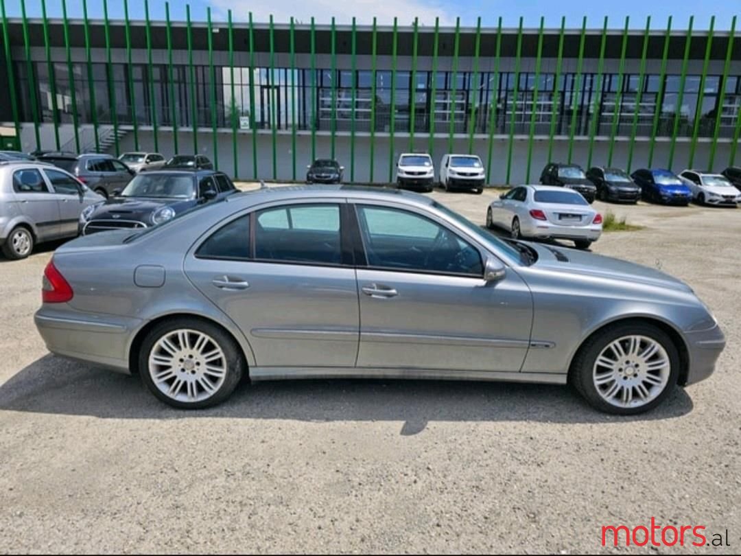 2009' Mercedes-Benz E 280 photo #3