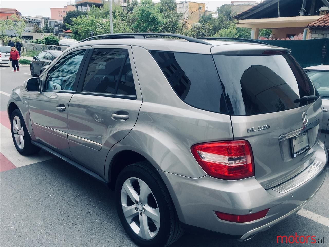 2009' Mercedes-Benz ML 320 photo #1