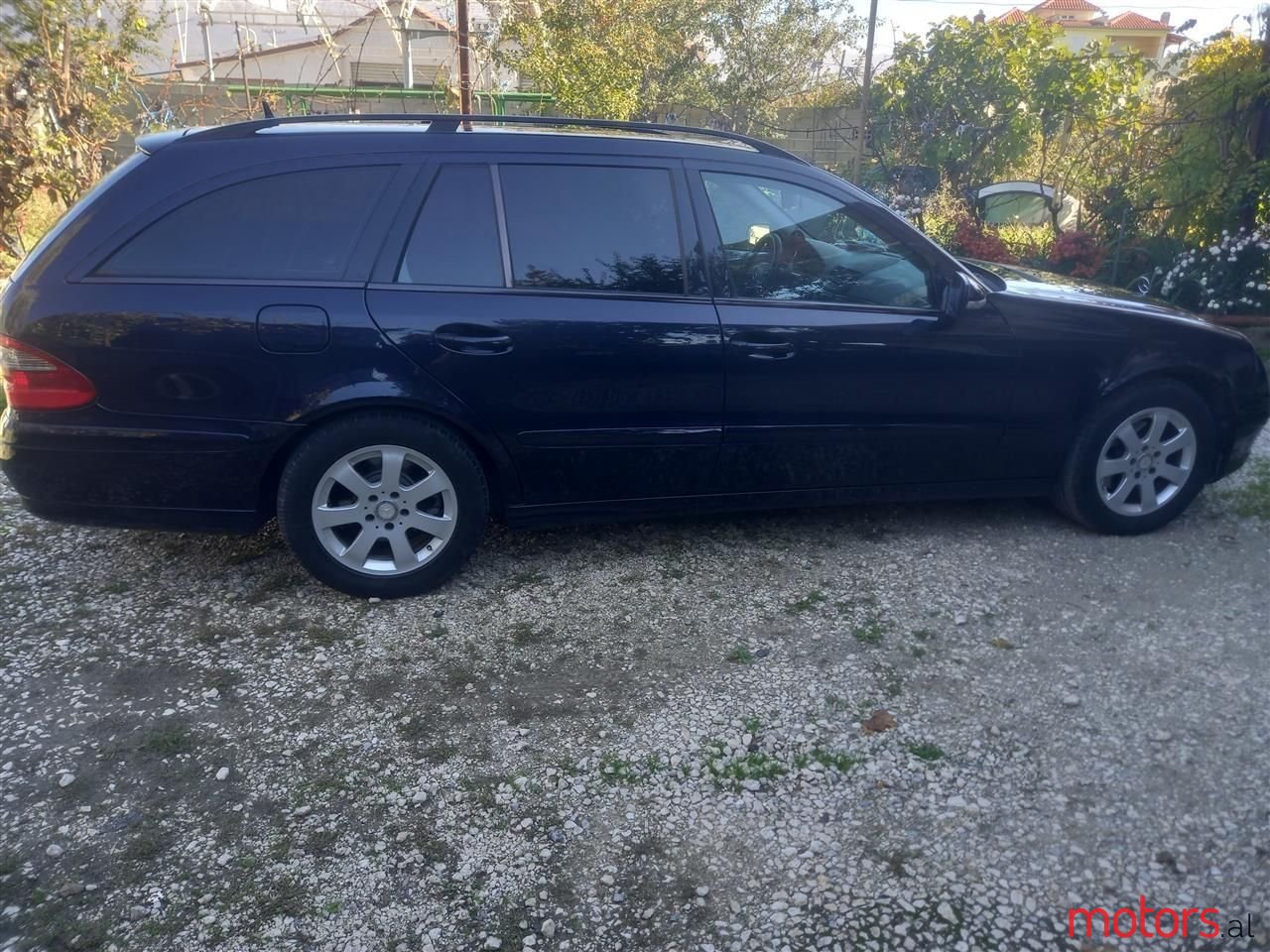 2006' Mercedes-Benz E 220 photo #2