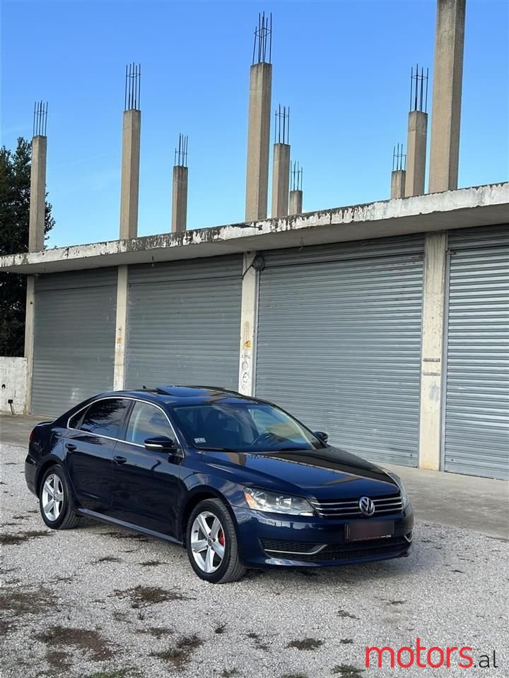 2013' Volkswagen Passat photo #6