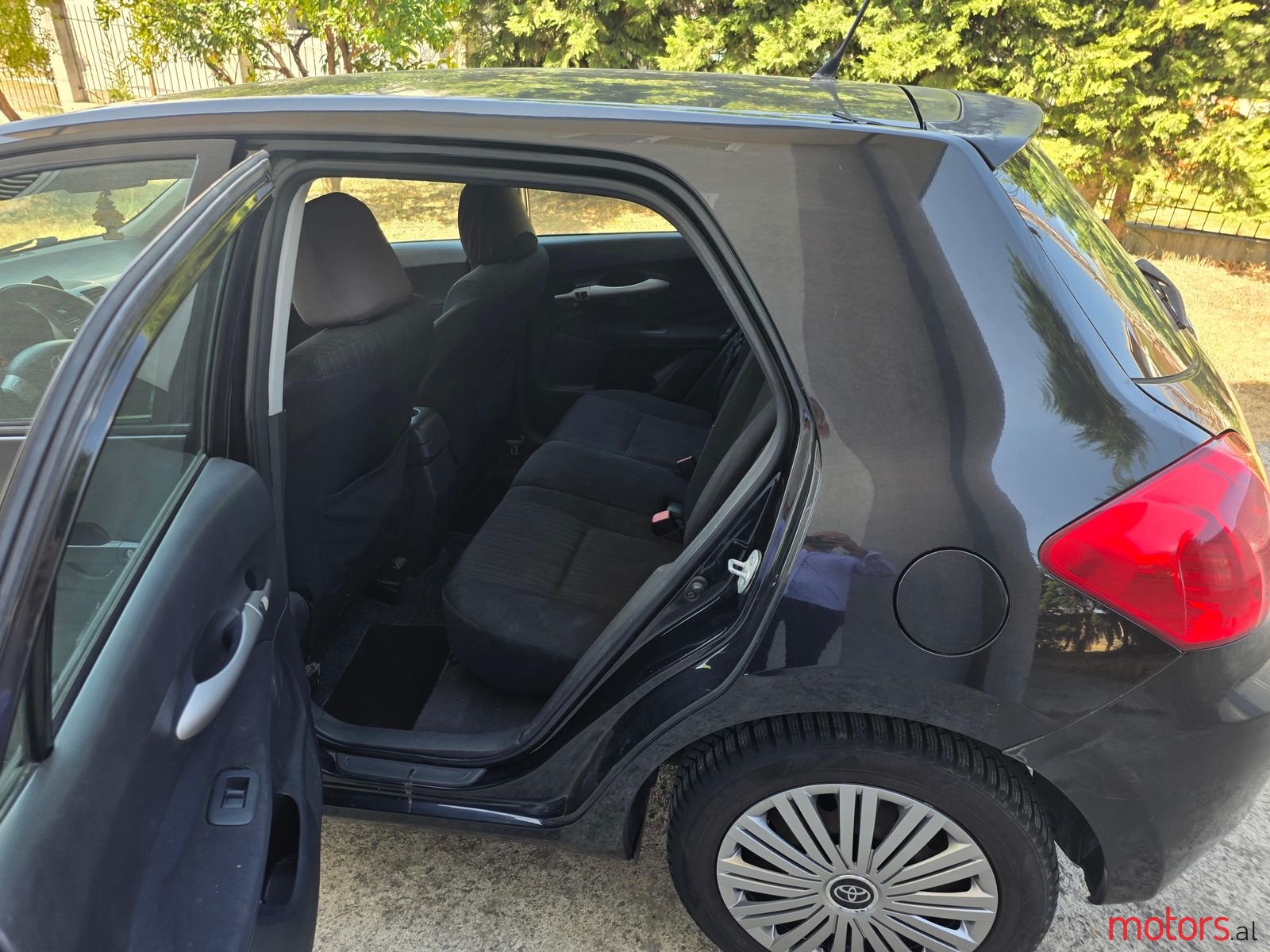 2008' Toyota Auris photo #4