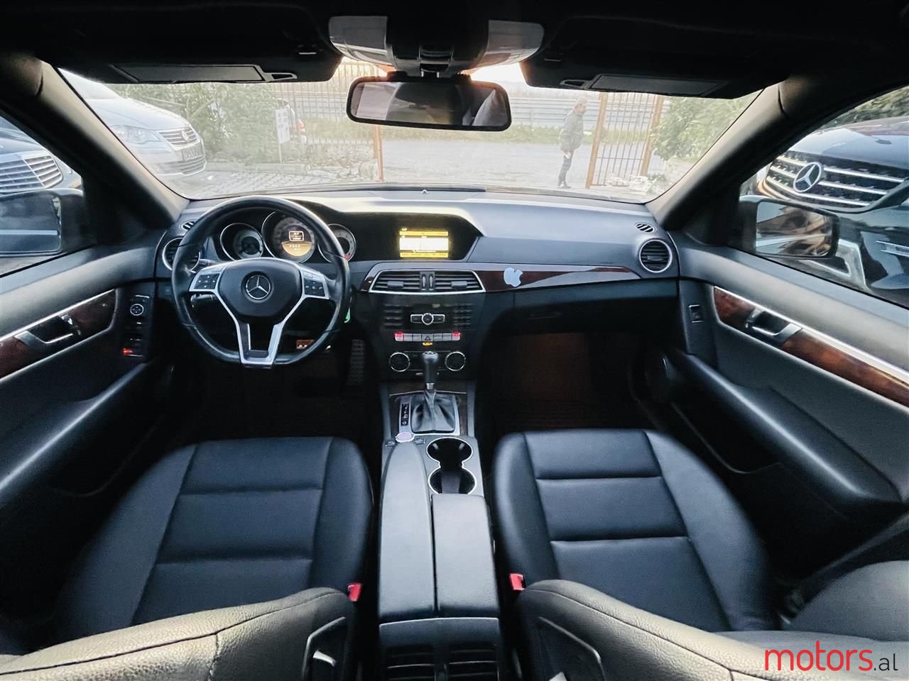 2012' Mercedes-Benz C 250 photo #3