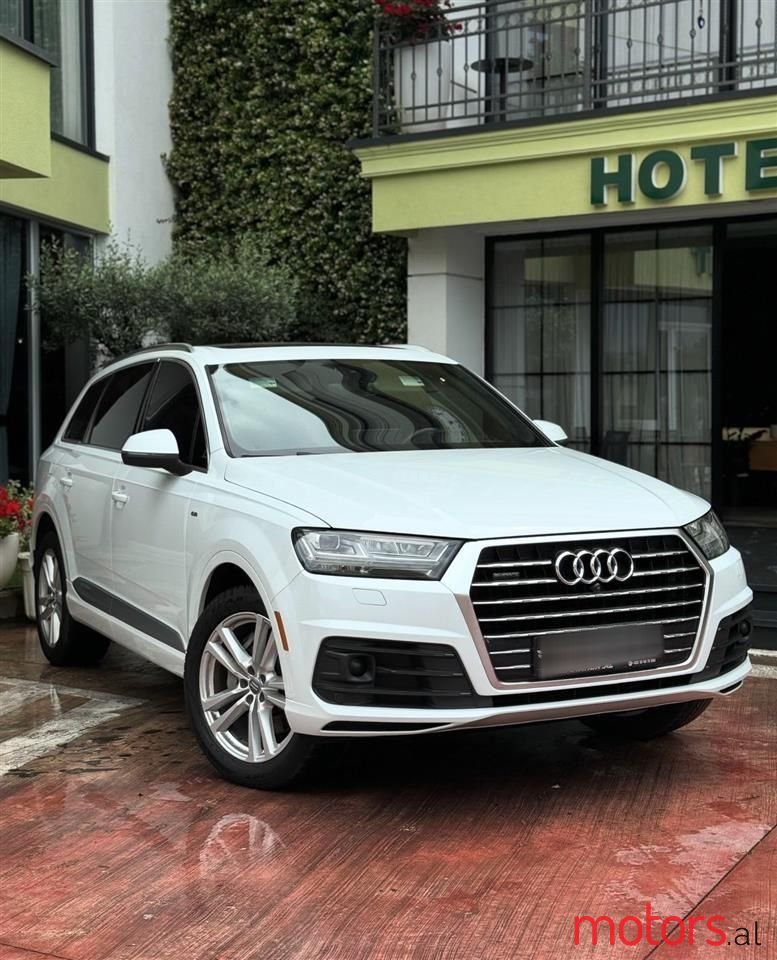 2018' Audi Q7 photo #1