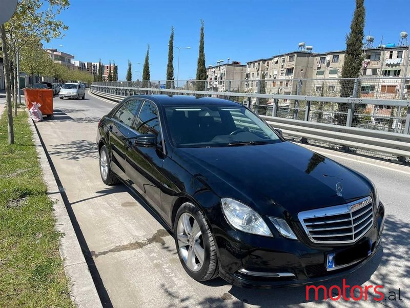 2012' Mercedes-Benz E 250 photo #2