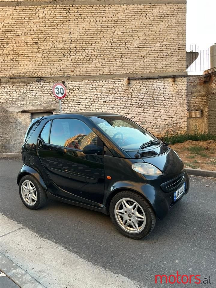 2001' Smart Fortwo photo #2