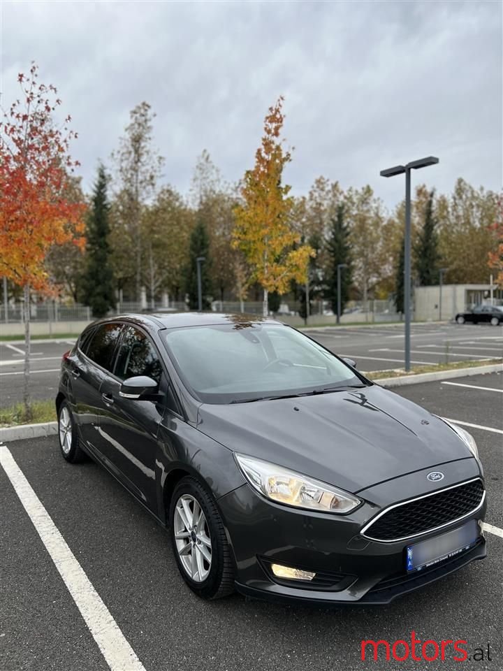 2017' Ford Focus photo #3