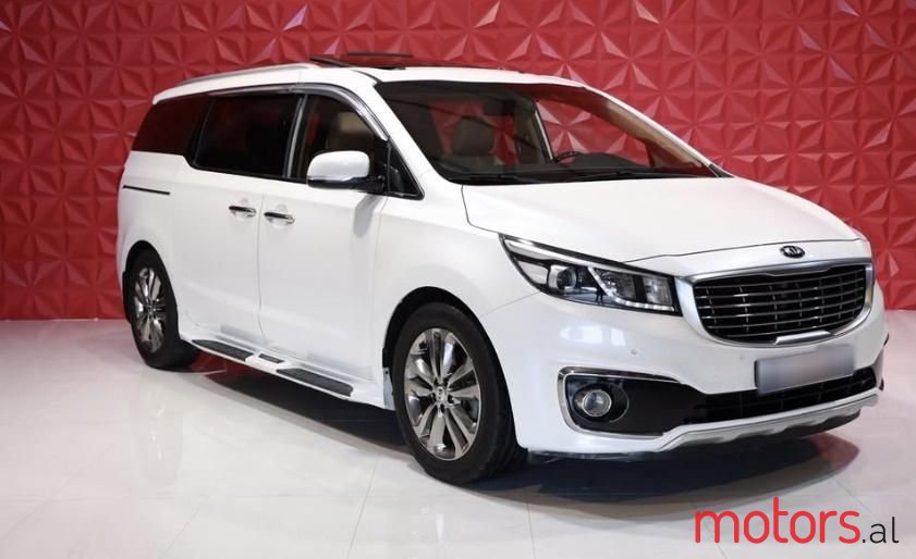 2017' Kia Carnival photo #4