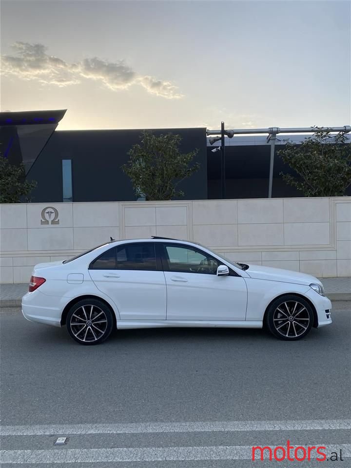 2013' Mercedes-Benz C 220 photo #5