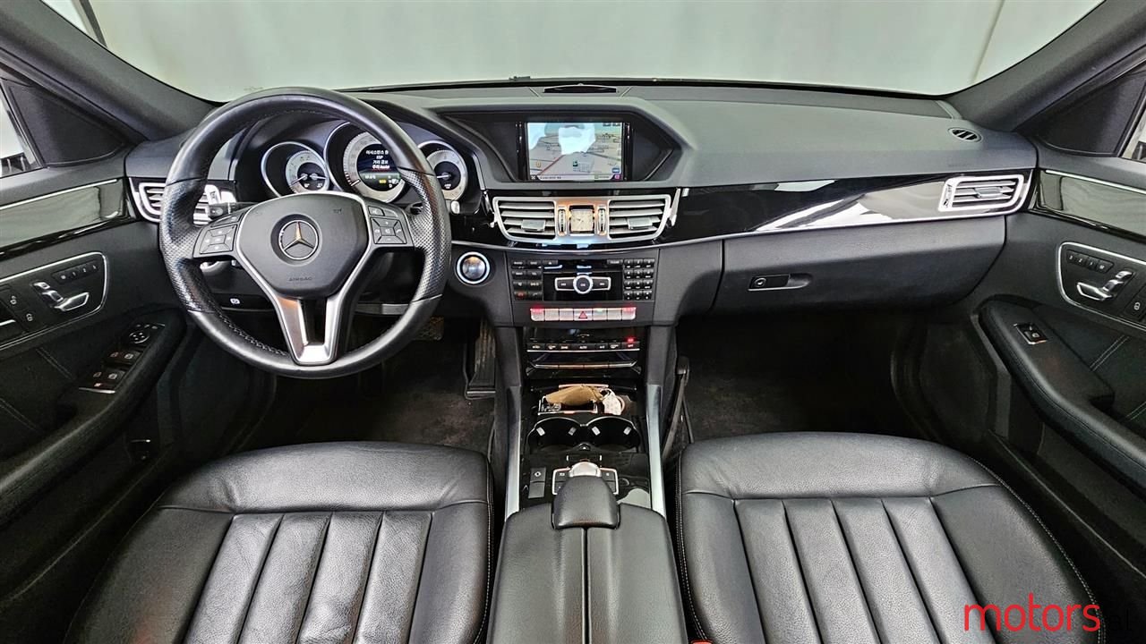 2014' Mercedes-Benz E 220 photo #2