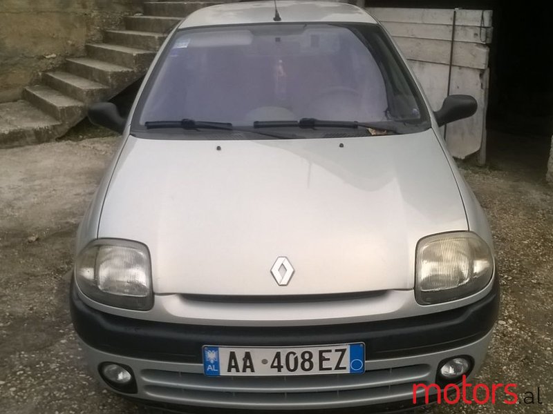 2000' Renault Clio photo #1
