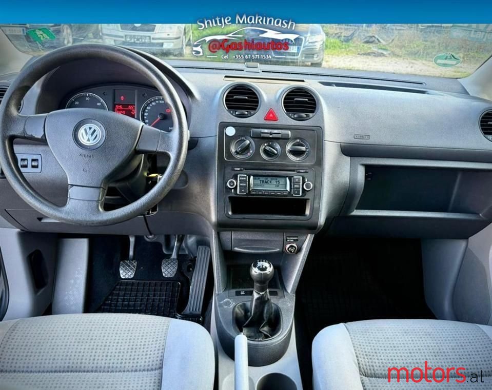 2009' Volkswagen Caddy photo #6