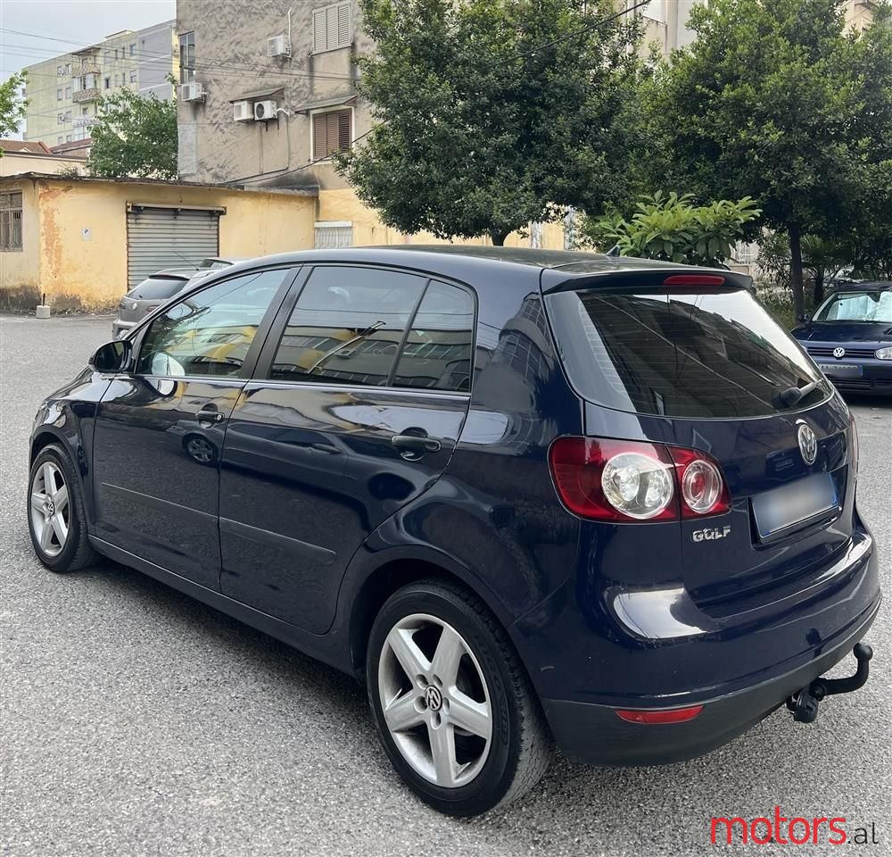 2006' Volkswagen Golf photo #1