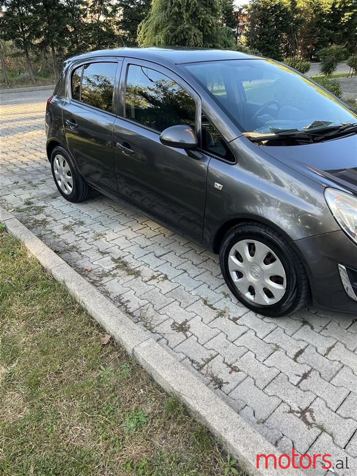 2011' Opel Corsa photo #5