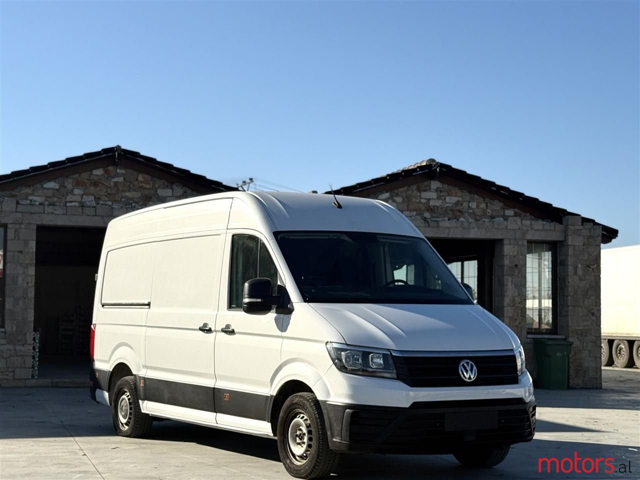 2018' Volkswagen Crafter photo #1