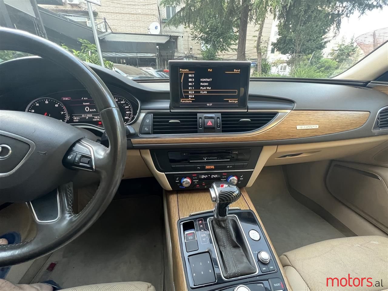 2012' Audi A6 photo #2