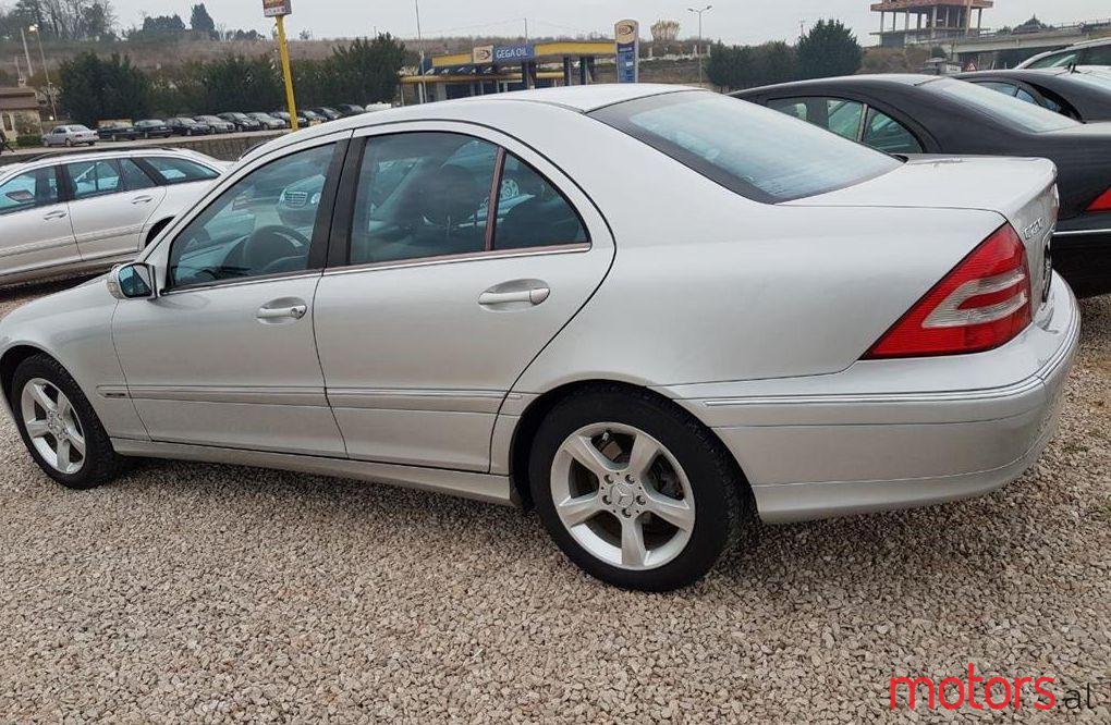 2006' Mercedes-Benz C 220 photo #1