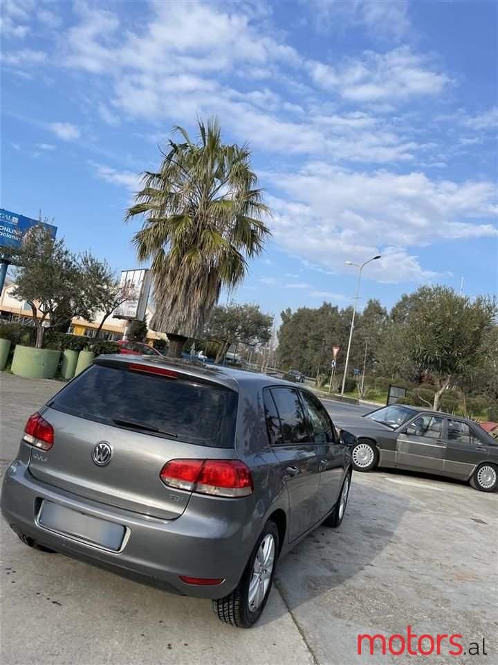 2010' Volkswagen Golf photo #4