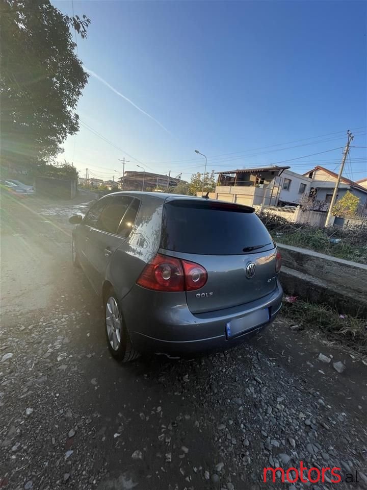 2005' Volkswagen Golf photo #3