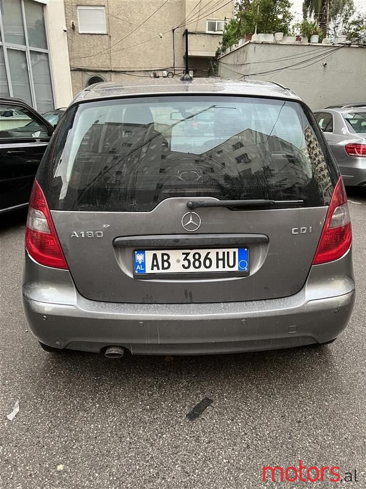 2008' Mercedes-Benz A 180 photo #2