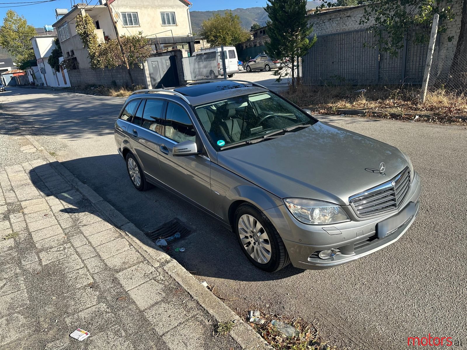 2010' Mercedes-Benz C 250 photo #2