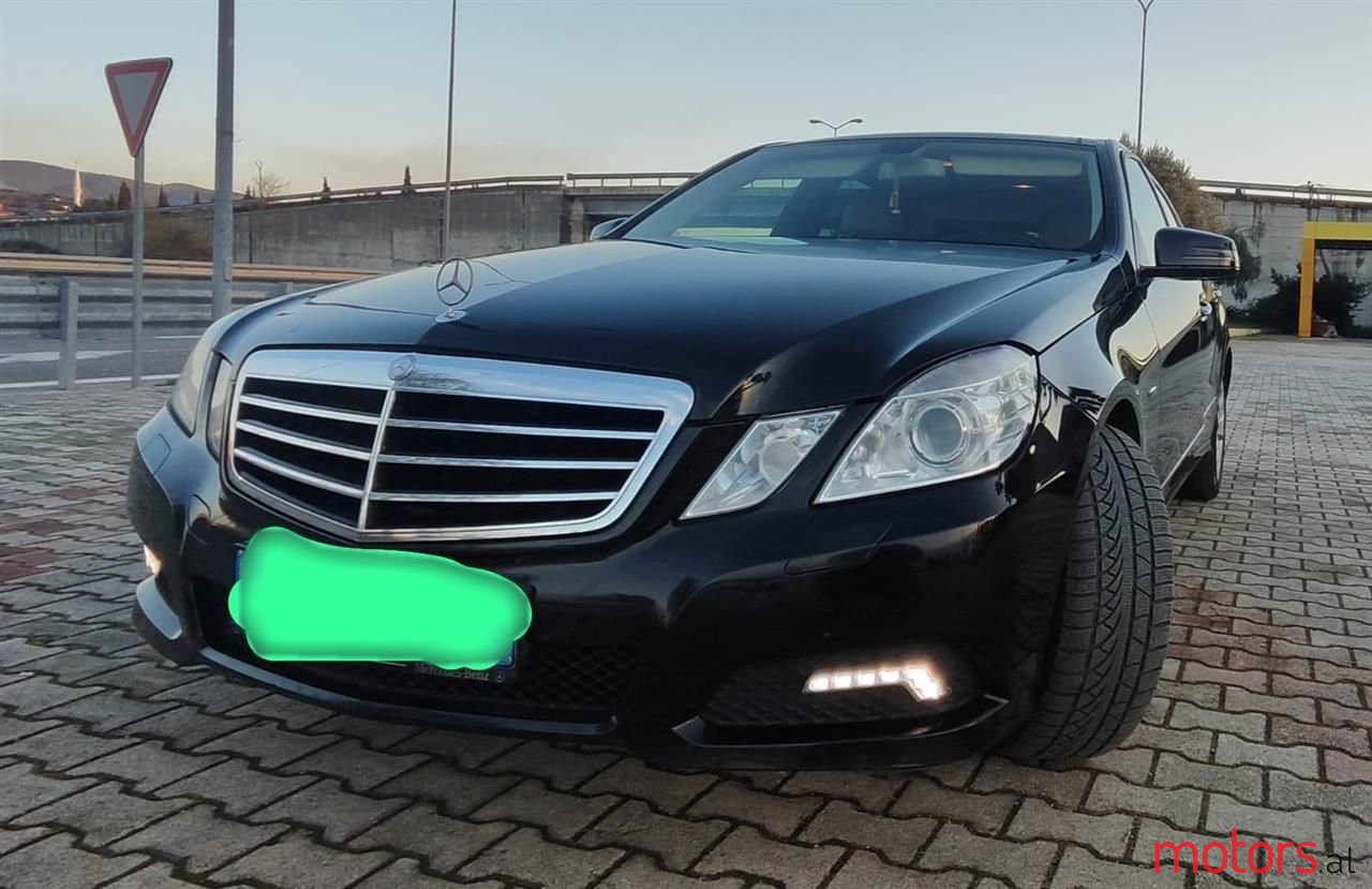 2010' Mercedes-Benz E 220 photo #1
