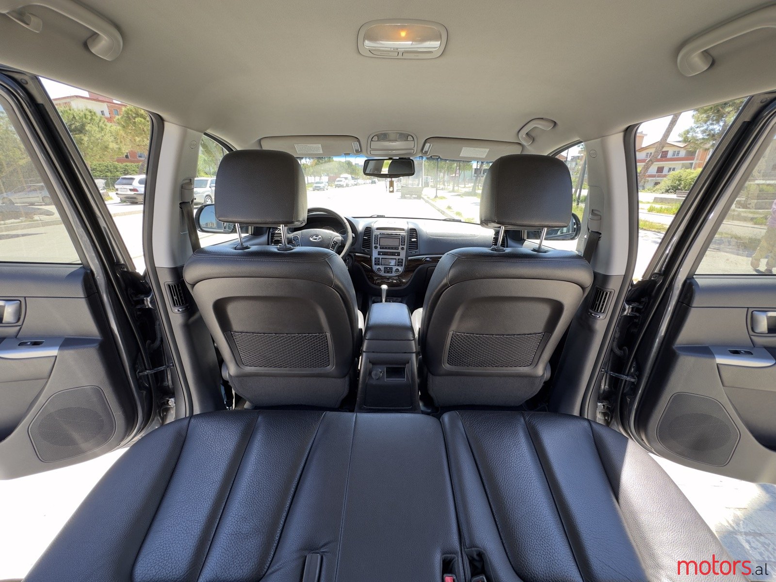 2010' Hyundai Santa Fe photo #7