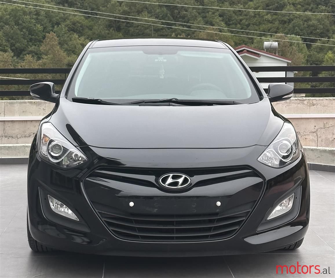 2012' Hyundai i30 photo #1