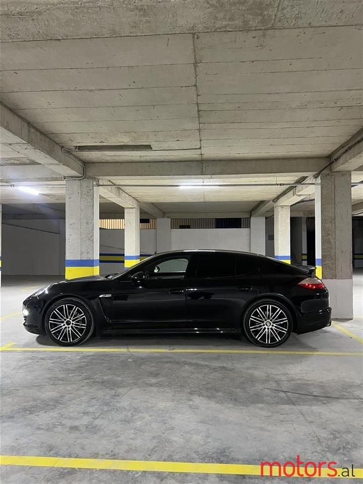 2010' Porsche Panamera photo #6