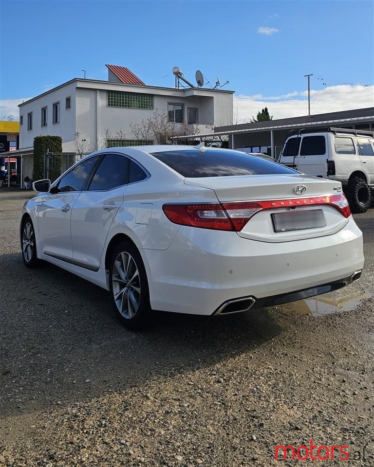 2016' Hyundai Grandeur photo #4