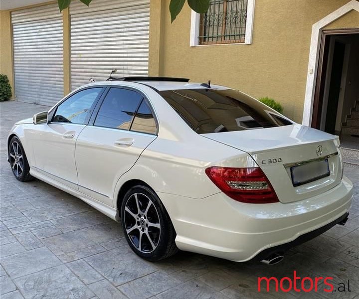 2012' Mercedes-Benz C 300 photo #6