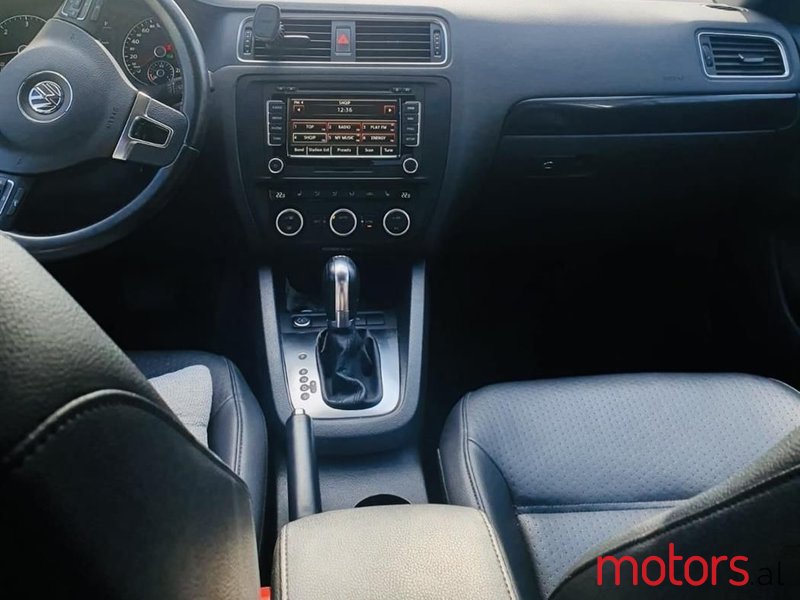 2013' Volkswagen Jetta photo #5