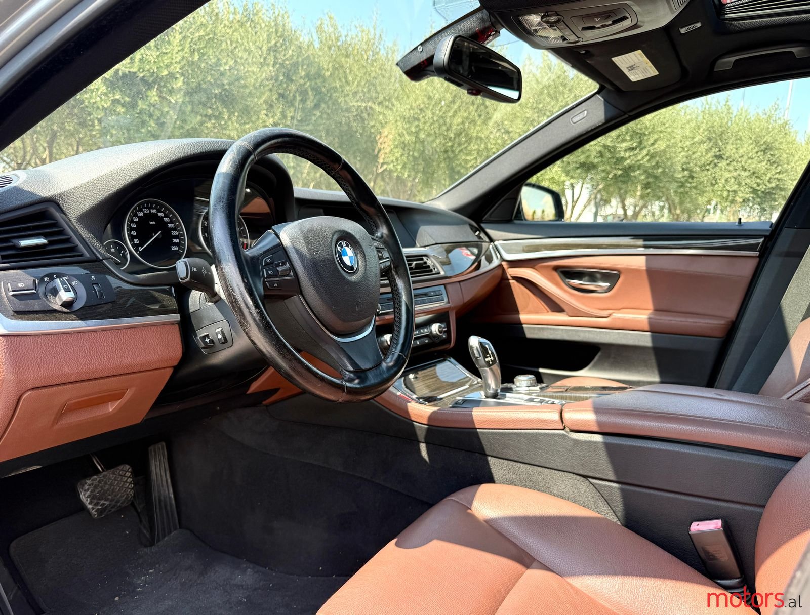 2012' BMW 528 photo #4
