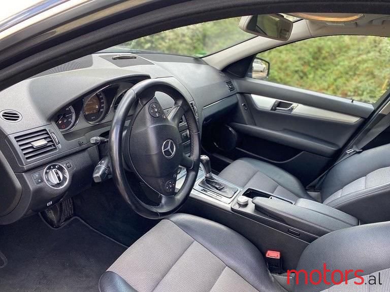 2010' Mercedes-Benz C 220 photo #5