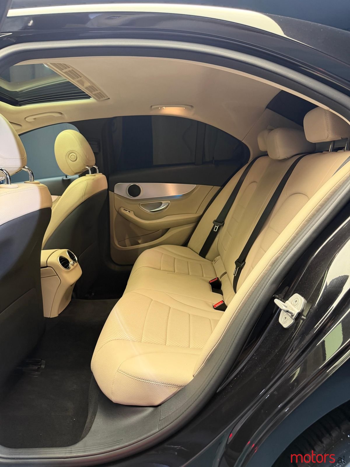 2015' Mercedes-Benz C 220 photo #4