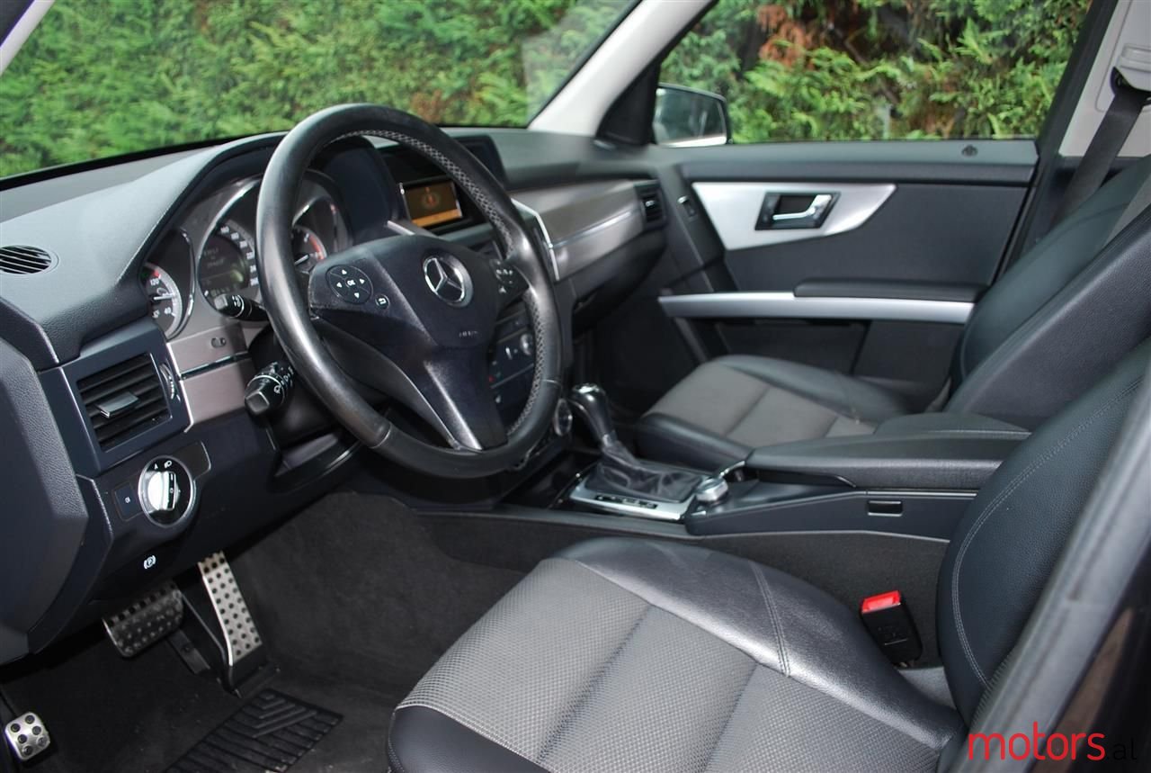2011' Mercedes-Benz GLK 220 photo #6