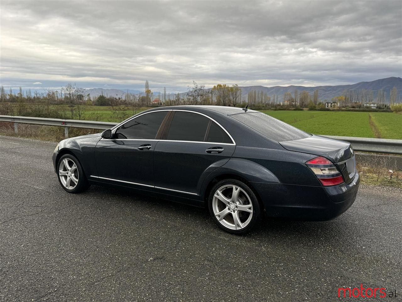 2006' Mercedes-Benz S 320 photo #1