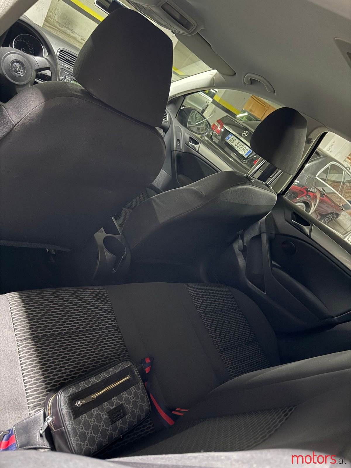 2010' Volkswagen Golf photo #4