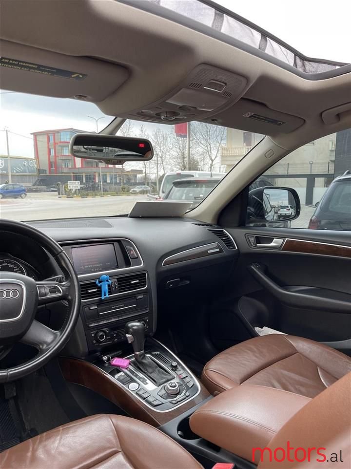 2010' Audi Q5 photo #3