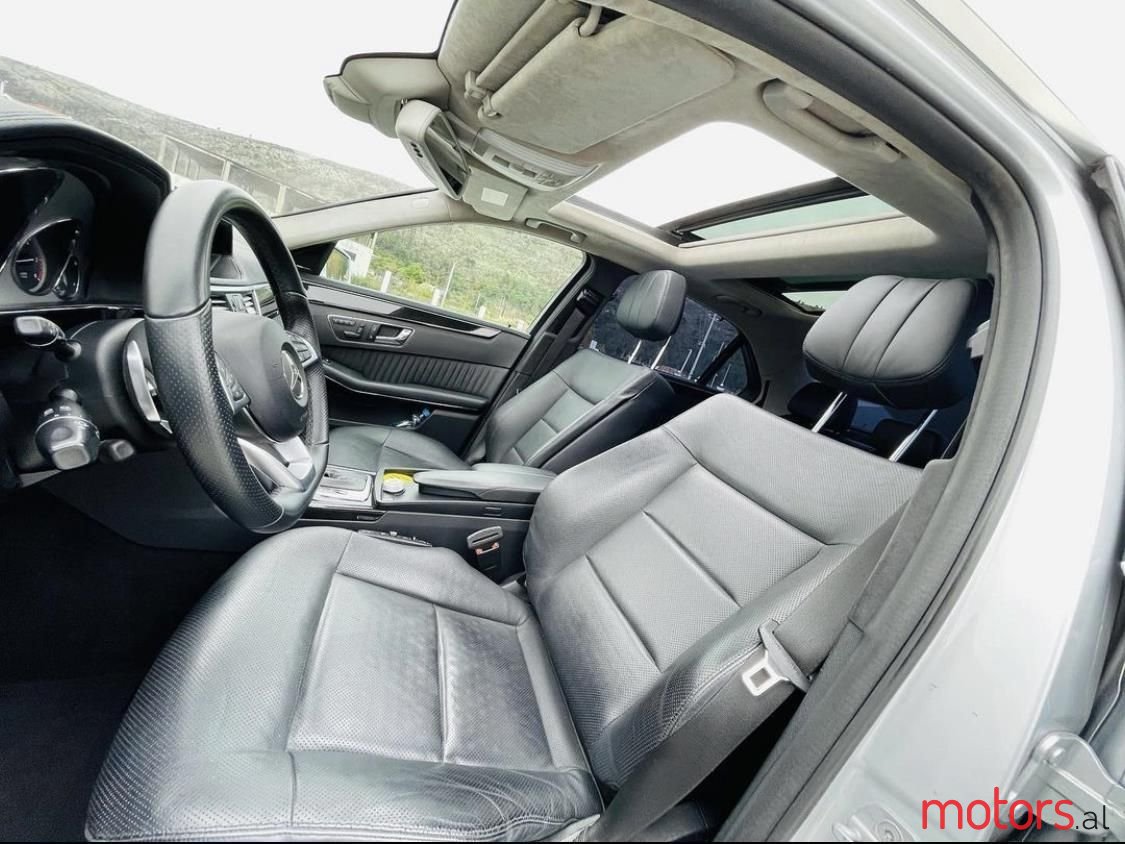 2009' Mercedes-Benz E 250 photo #6