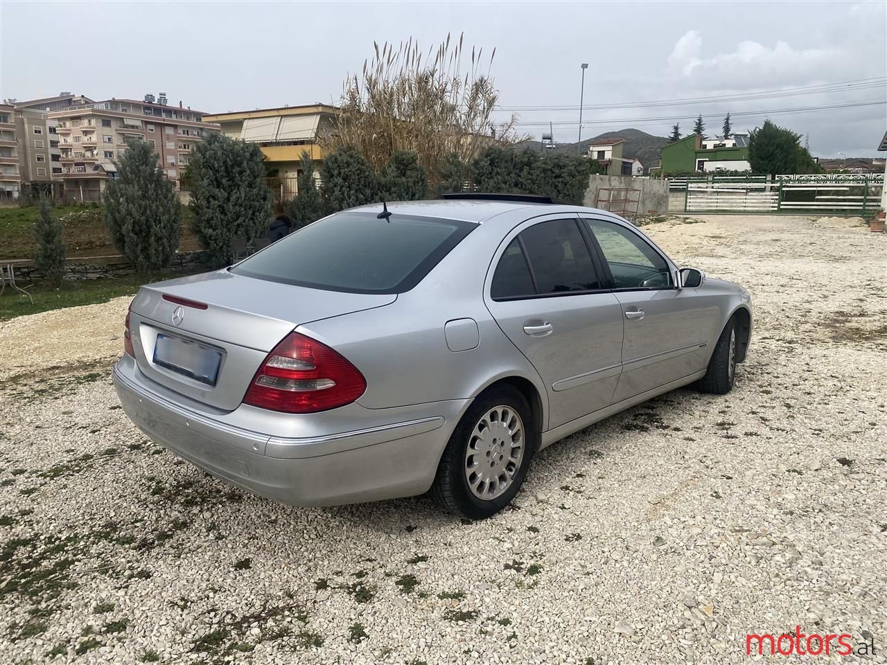 2006' Mercedes-Benz E 220 photo #1