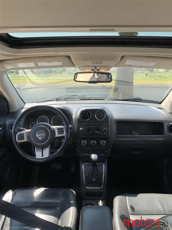 2012' Jeep Compass photo #2