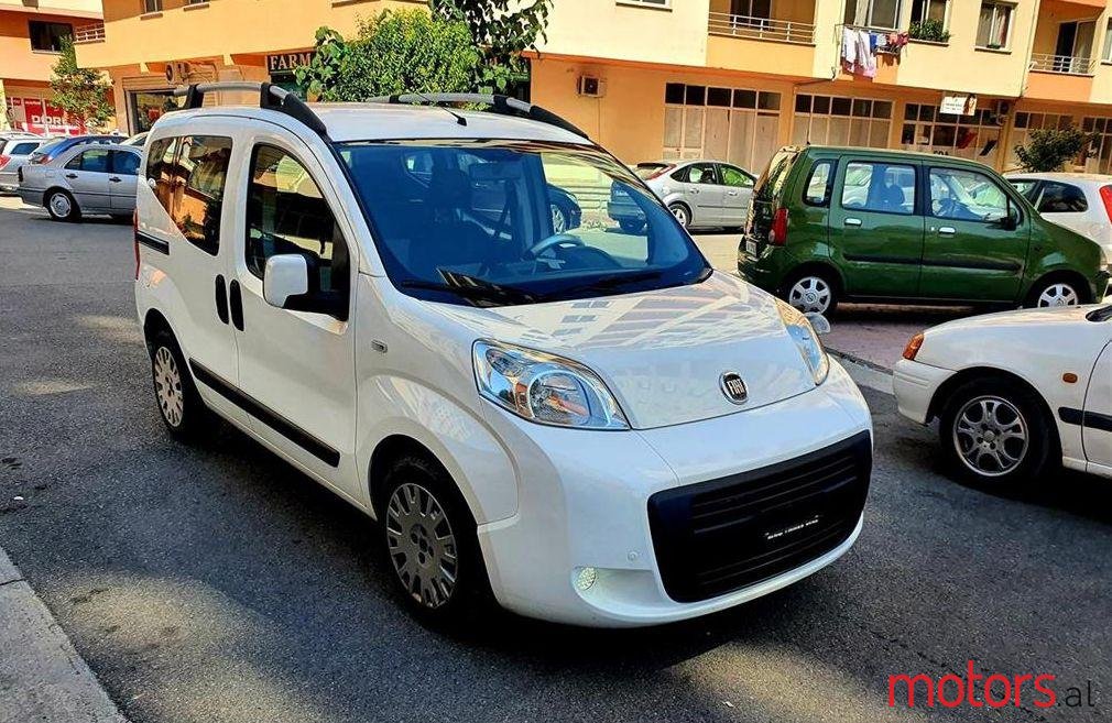 2010' Fiat QUBO photo #1