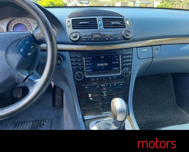 2003' Mercedes-Benz E 270 photo #3