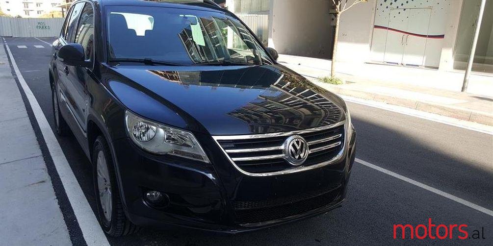 2009' Volkswagen Tiguan photo #1