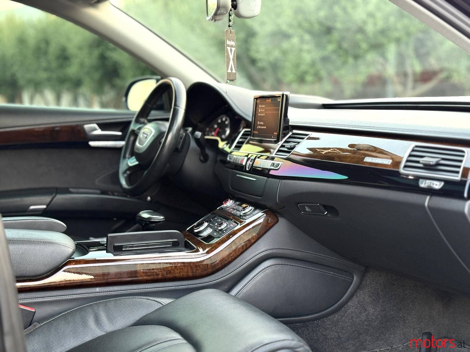2017' Audi A8 photo #3