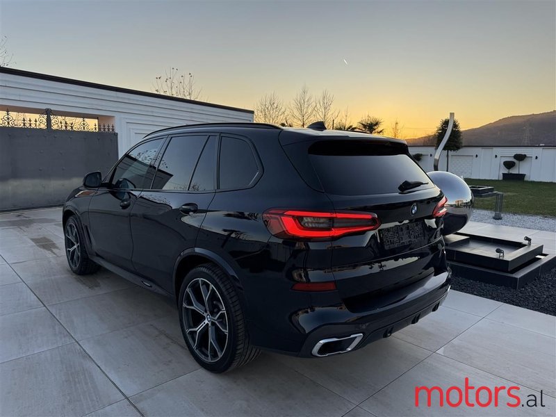 2020' BMW X5 photo #2