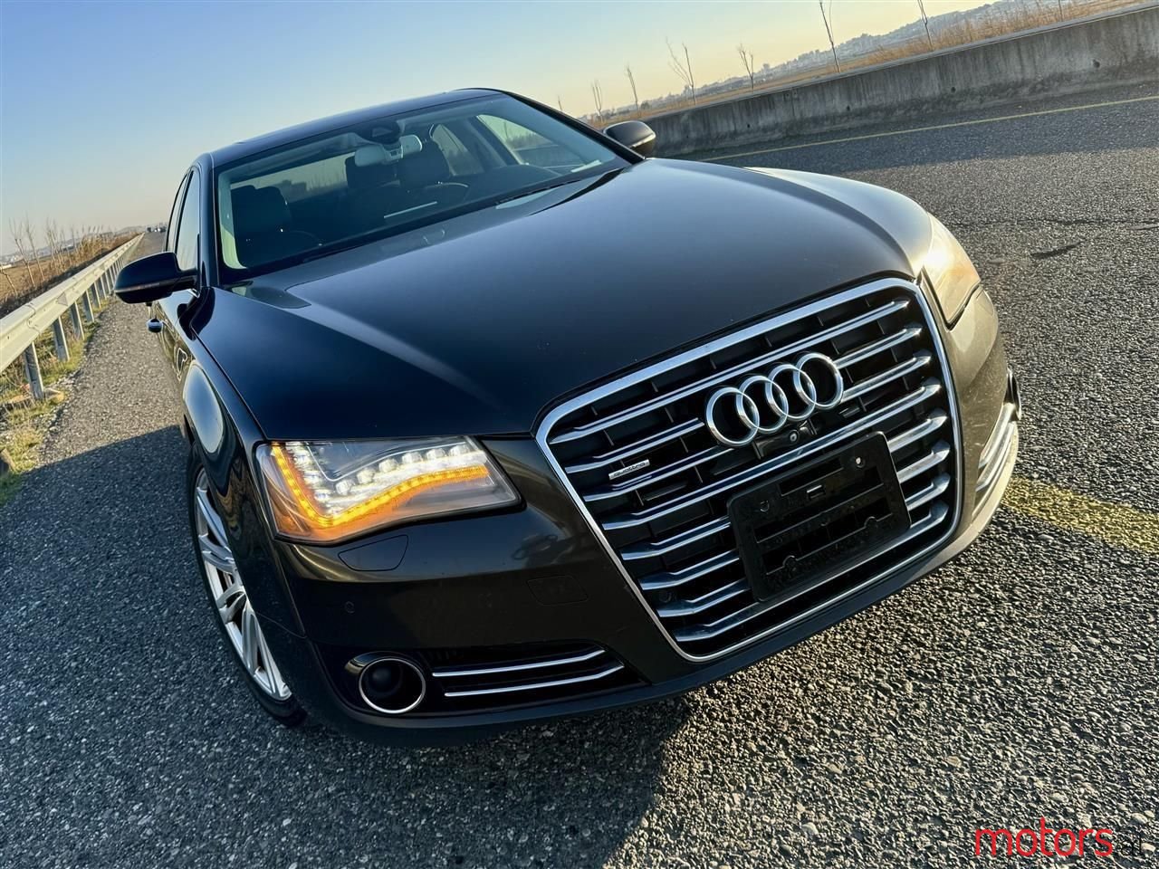 2014' Audi A8 photo #3
