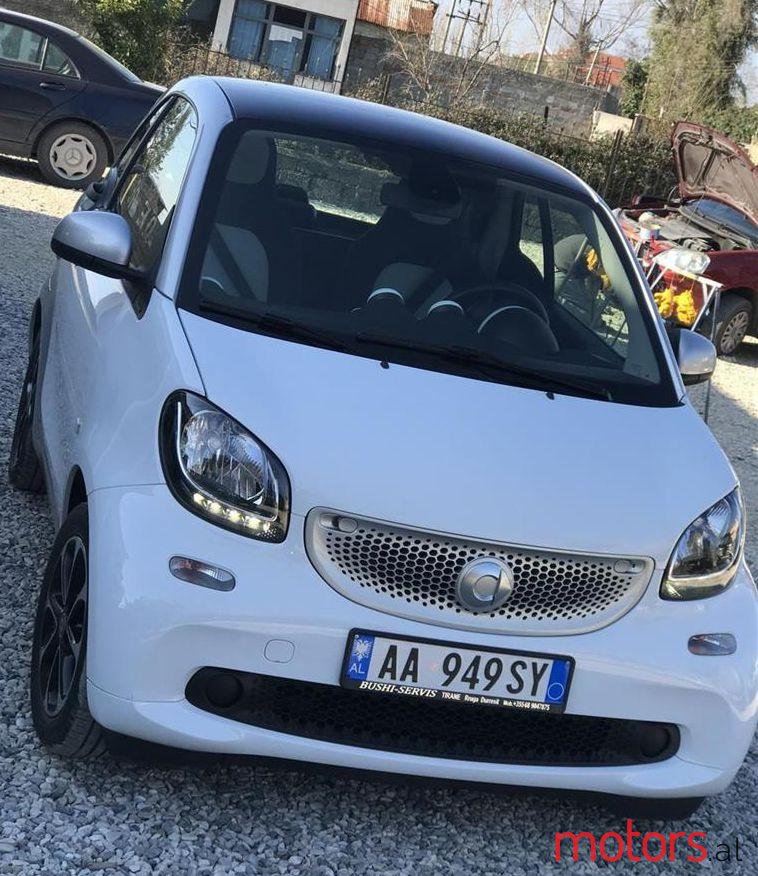 2015' Smart Fortwo photo #1